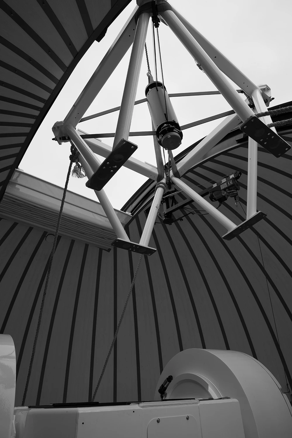 Icestorm enclosure with telescope
